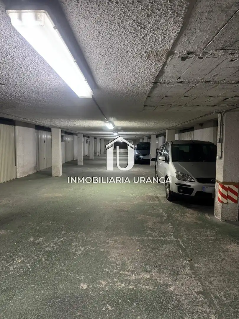 Parking de Casa o chalet en venta en Laredo con Calefacción, Jardín privado y Terraza