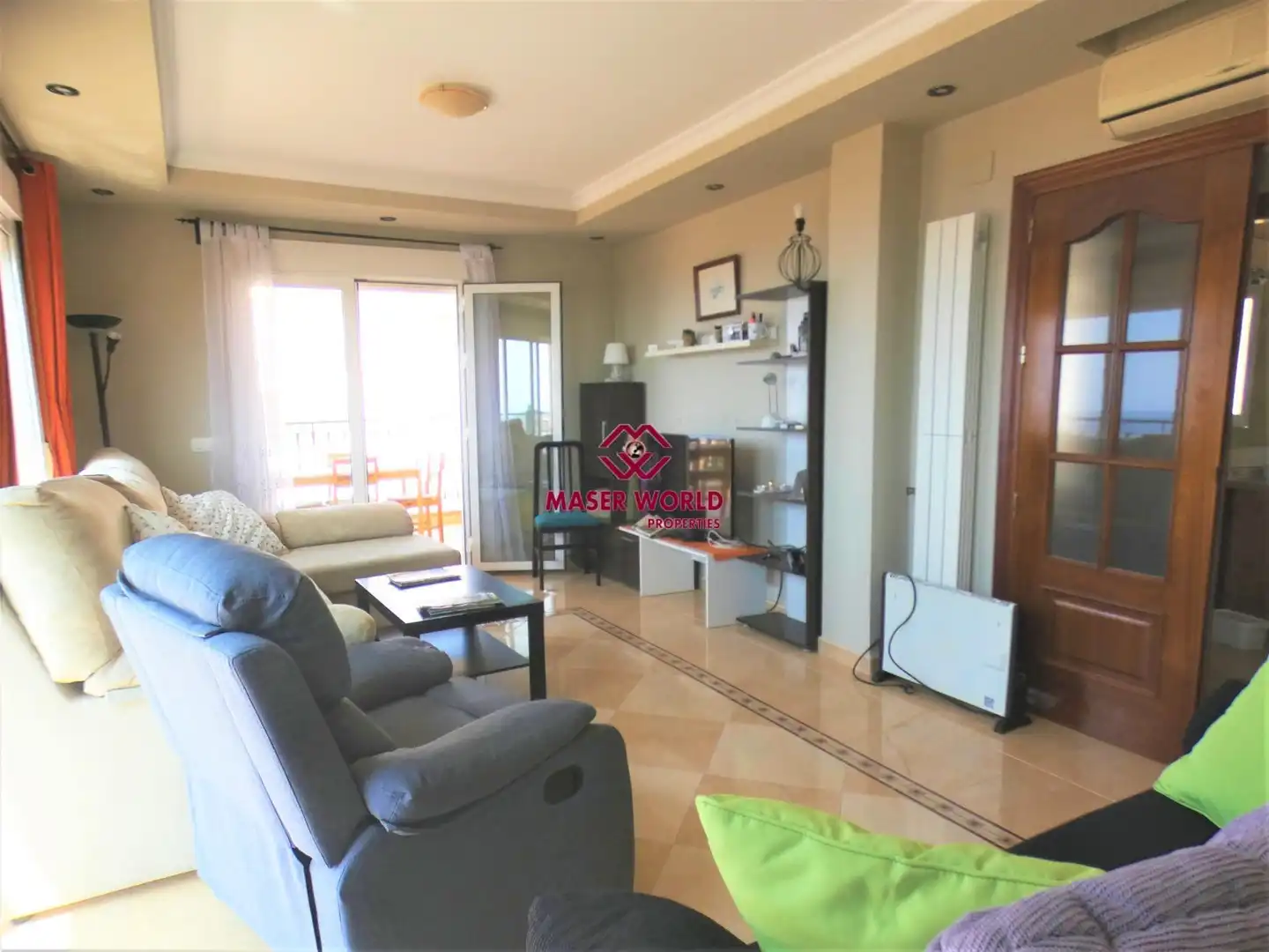 Sala d'estar de Casa o xalet en venda en Mazarrón amb Jardí privat, Terrassa i Piscina