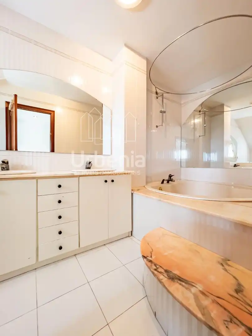 Casa con piscina en venta en Nucli Urbà, imagen 30