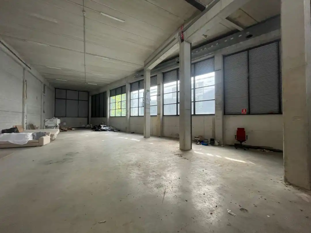 Nau industrial de lloguer a Portuetxe Kalea 55
