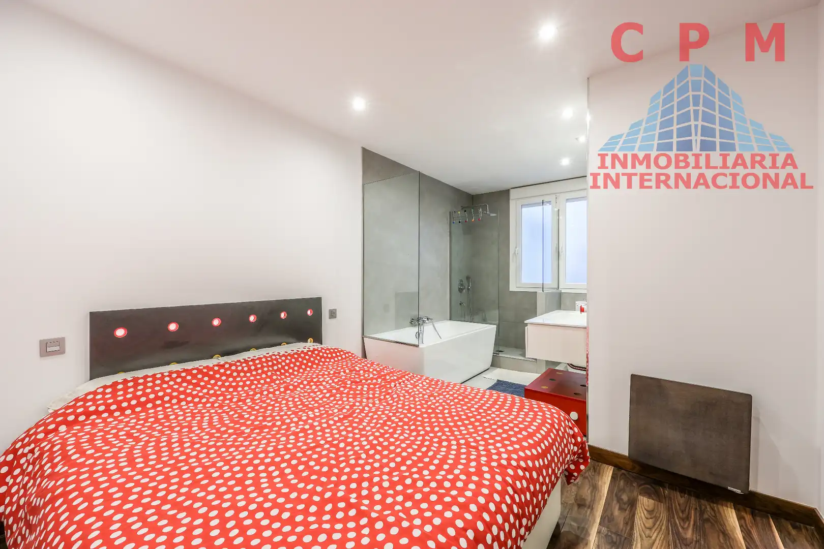 Bedroom of Flat for rent in Madrid  with Air Conditioner, Heating and Parquet flooring