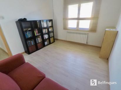 Living room of Flat for sale in Terrassa  with Heating, Oven and Balcony