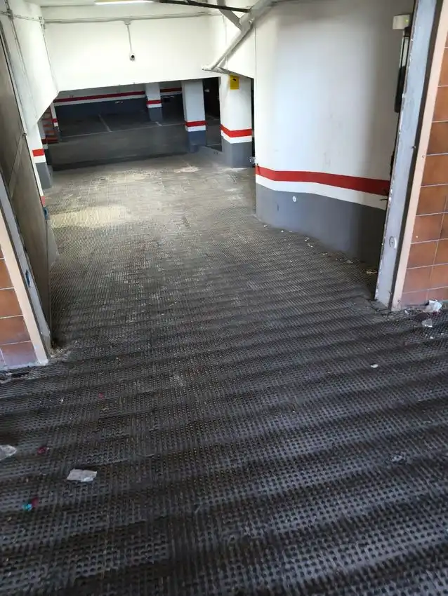 Aparcament de Garatge de lloguer en Valencia