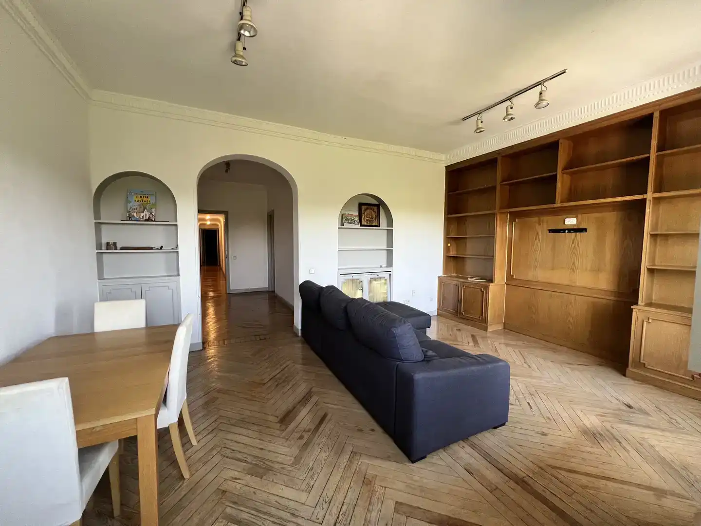 Living room of Flat for sale in  Madrid Capital  with Air Conditioner and Balcony