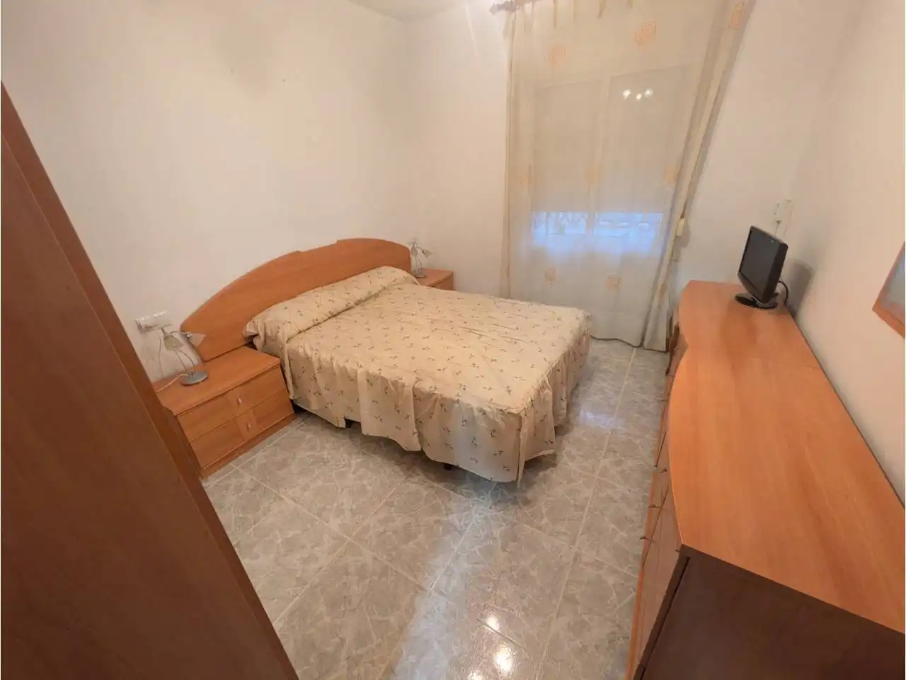 Habitación de Piso de alquiler en Elda con Amueblado