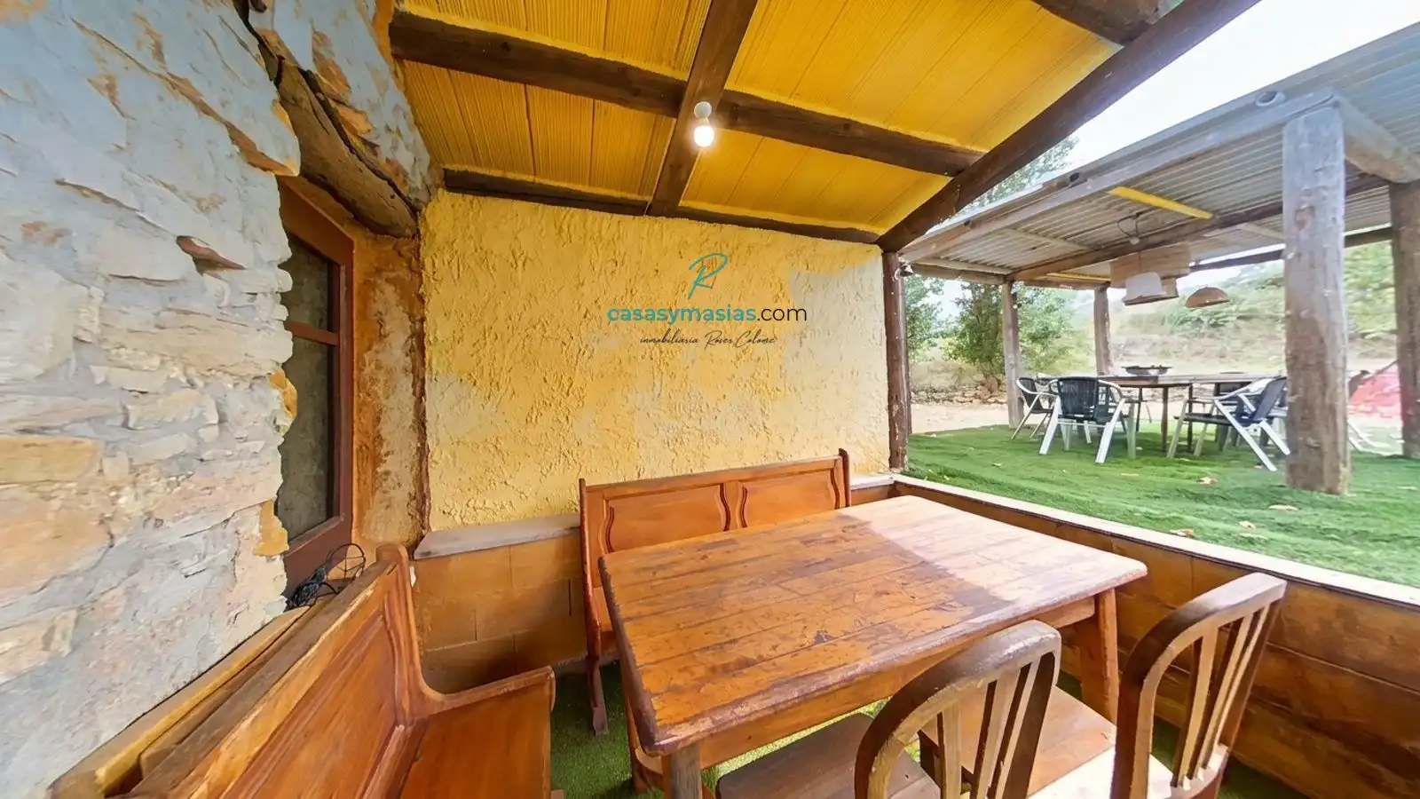 Terrassa de Finca rústica en venda en Sant Martí Sarroca amb Calefacció, Jardí privat i Parquet