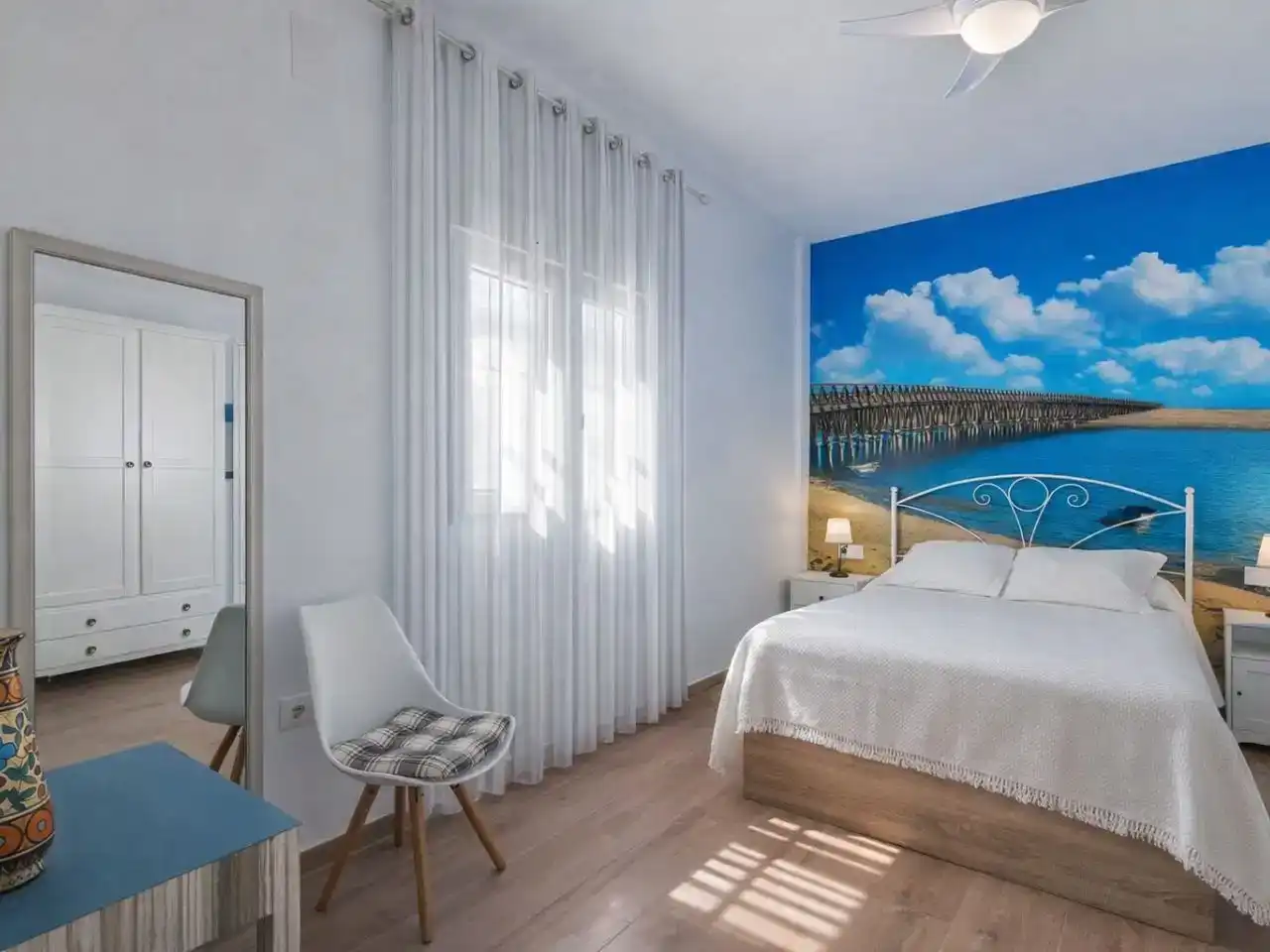 Schlafzimmer von Erdgeschoss zur Miete in Isla Cristina mit Klimaanlage, Abstellraum und Möbliert