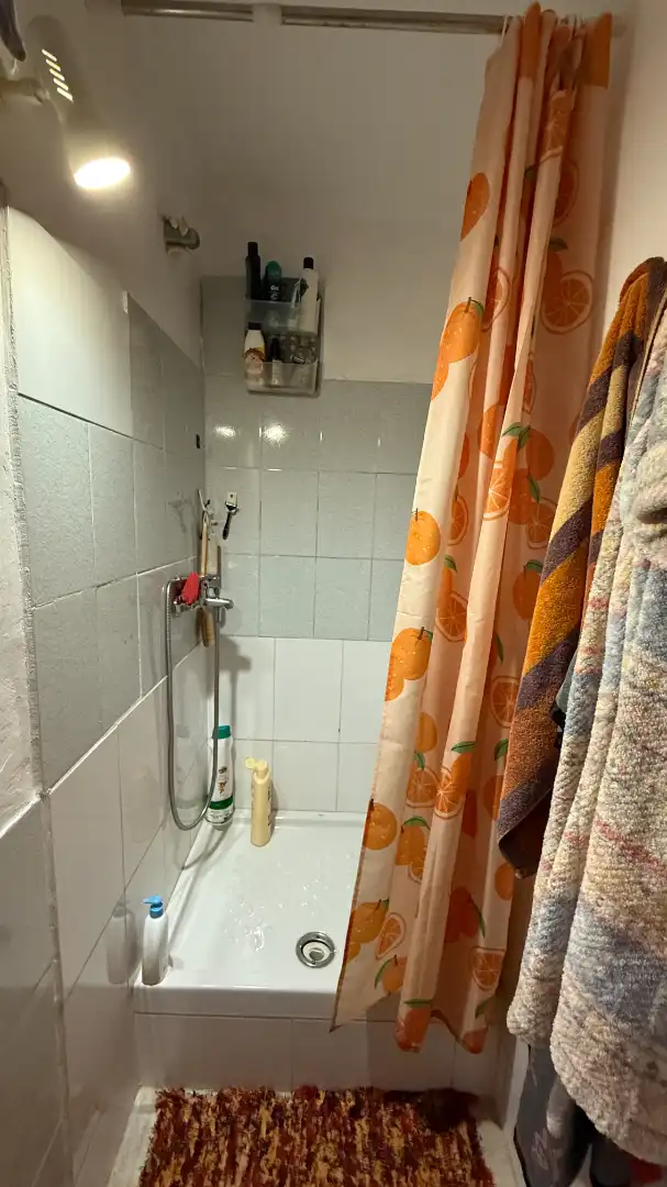 Bany de Edifici en venda en Esplugues de Llobregat
