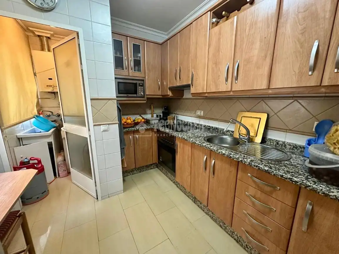 Piso con terraza en venta en C. Virgen de la Cabeza, imagen 4