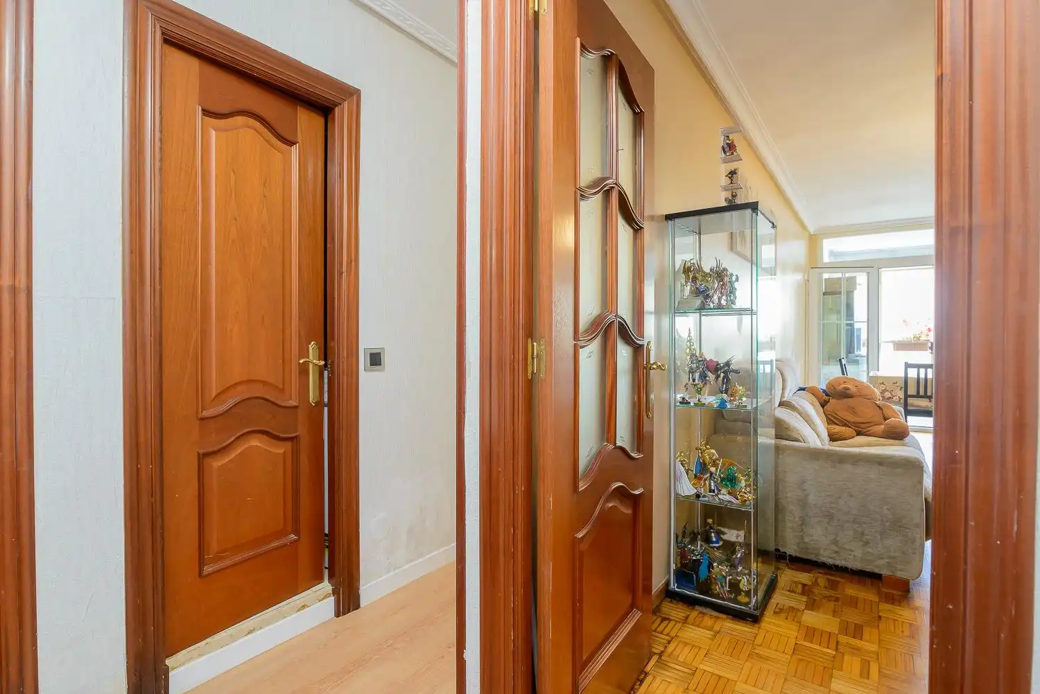 Piso en venta en Oviedo  con Calefacción, Terraza y Trastero
