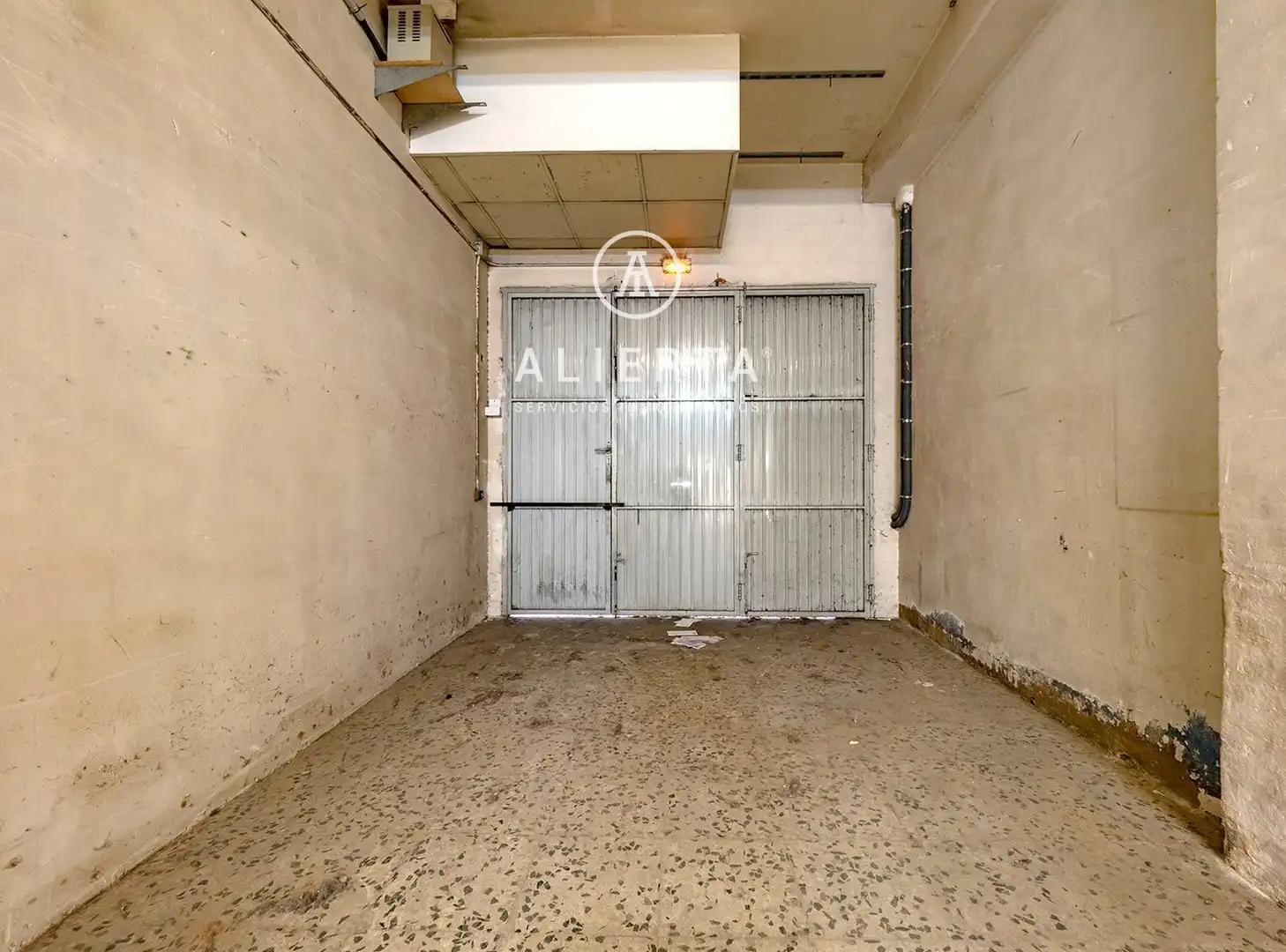 Nau industrial en venda a de la Vía, Casablanca