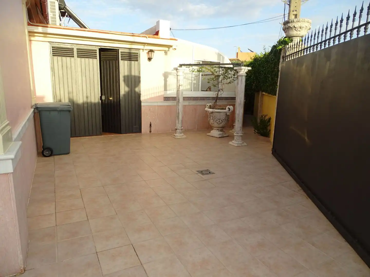 Villa con piscina in vendita a Jardines de triana, imagen 4