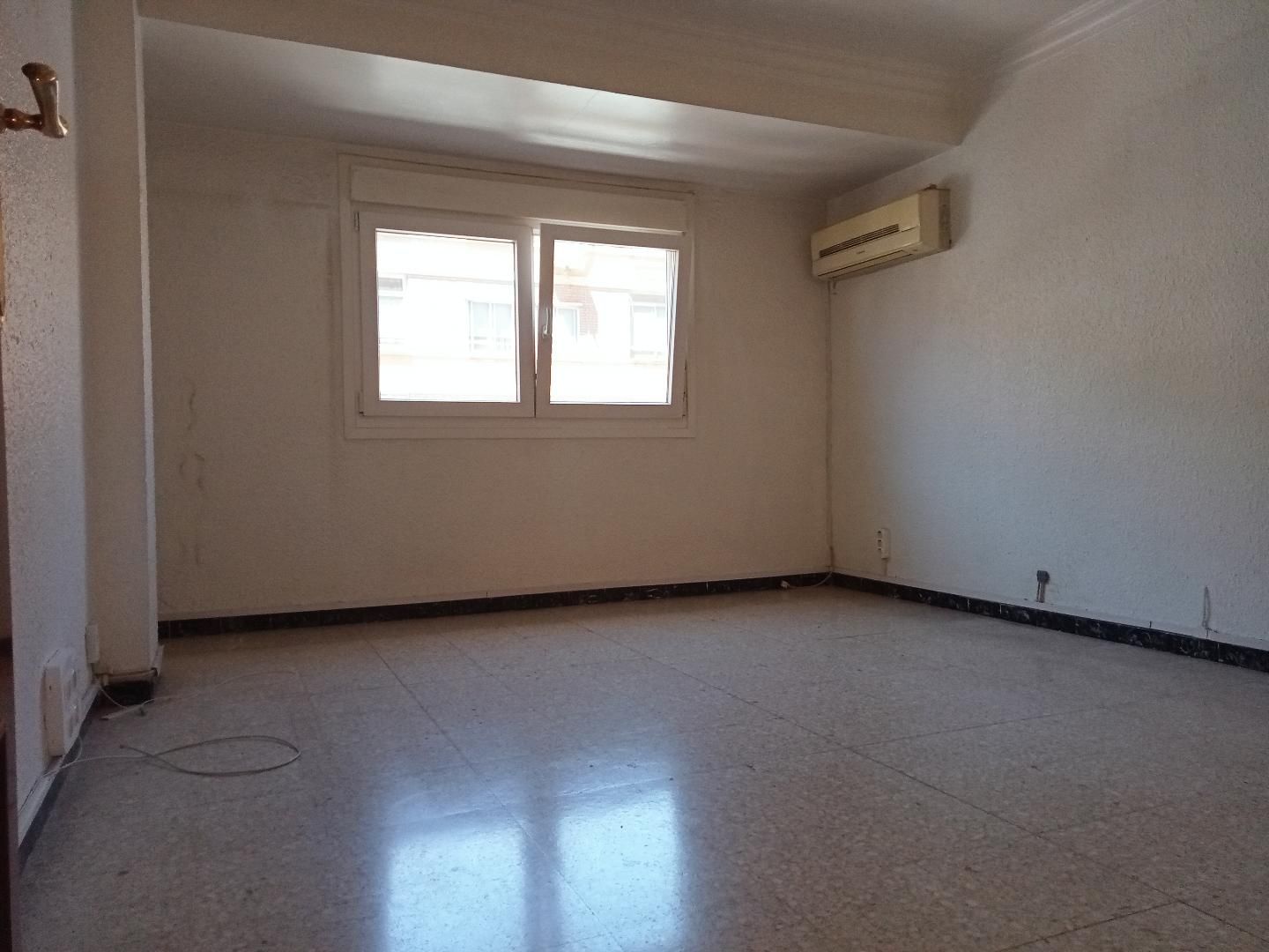 Bedroom of Flat for sale in  Zaragoza Capital
