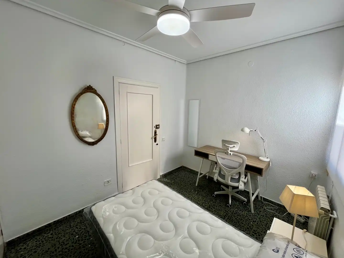 Habitación de Piso de alquiler en Valencia con Aire acondicionado, Calefacción y Terraza