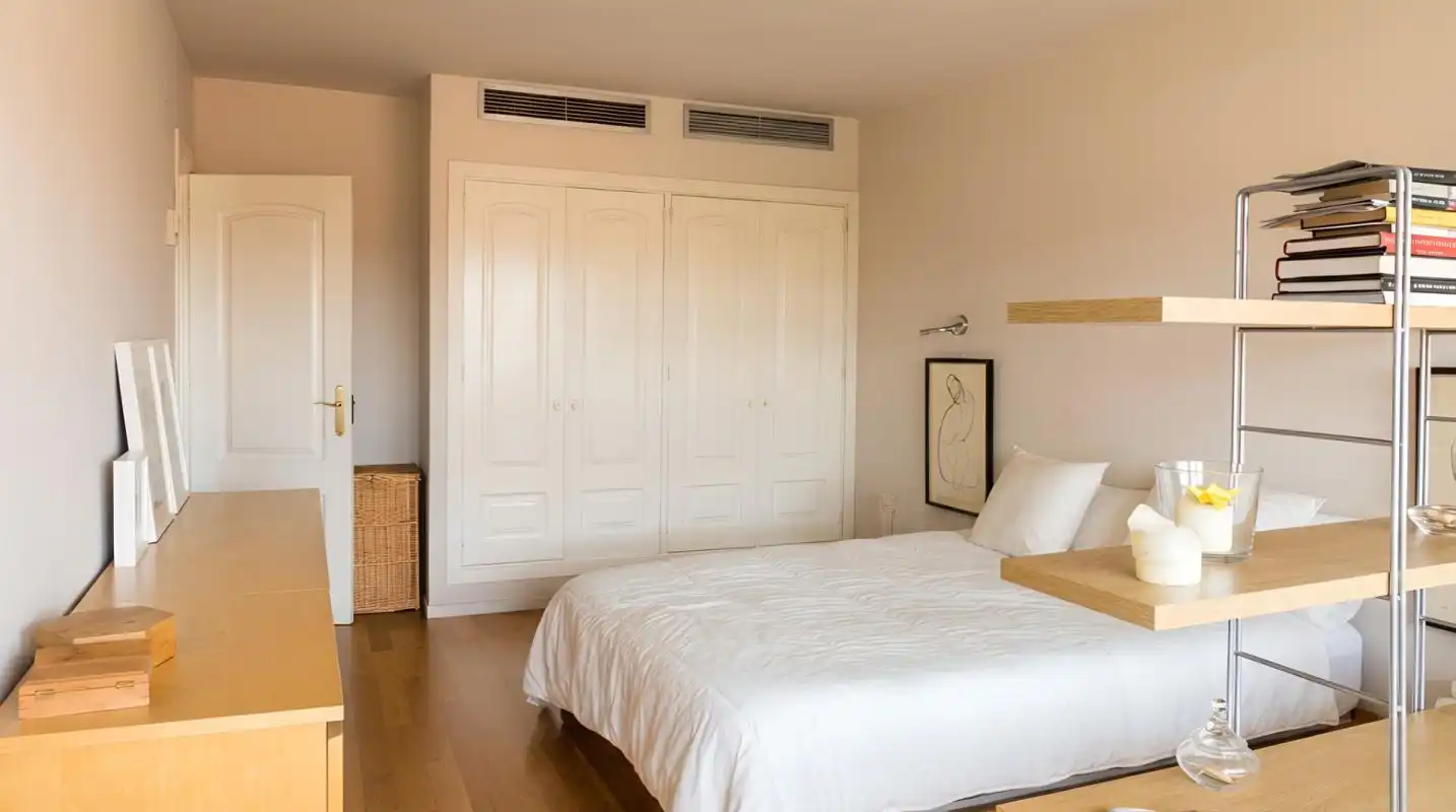 Habitación de Piso en venta en Madrid con Calefacción, Jardín privado y Piscina