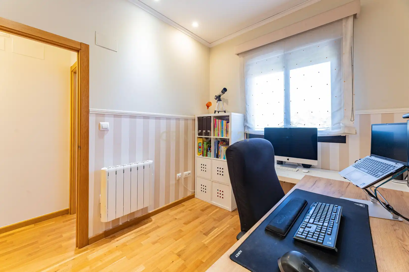 Habitación de Casa adosada en venta en San Antonio de Benagéber