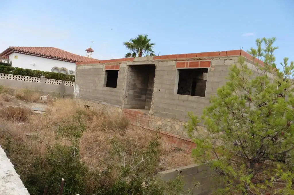 Buildings for sale in C/ Illes Canaries , Centre