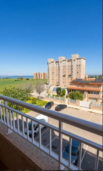 Vista exterior de Apartamento en venta en La Manga del Mar Menor con Terraza, Piscina y Amueblado