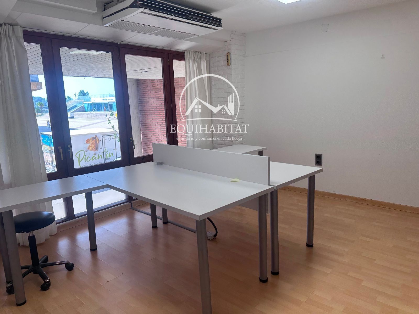 Oficina en venda en  Lleida Capital amb Aire condicionat i Moblat