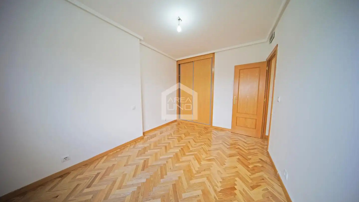 Schlafzimmer von Wohnung zur Miete in Alcorcón mit Klimaanlage, Heizung und Parkett