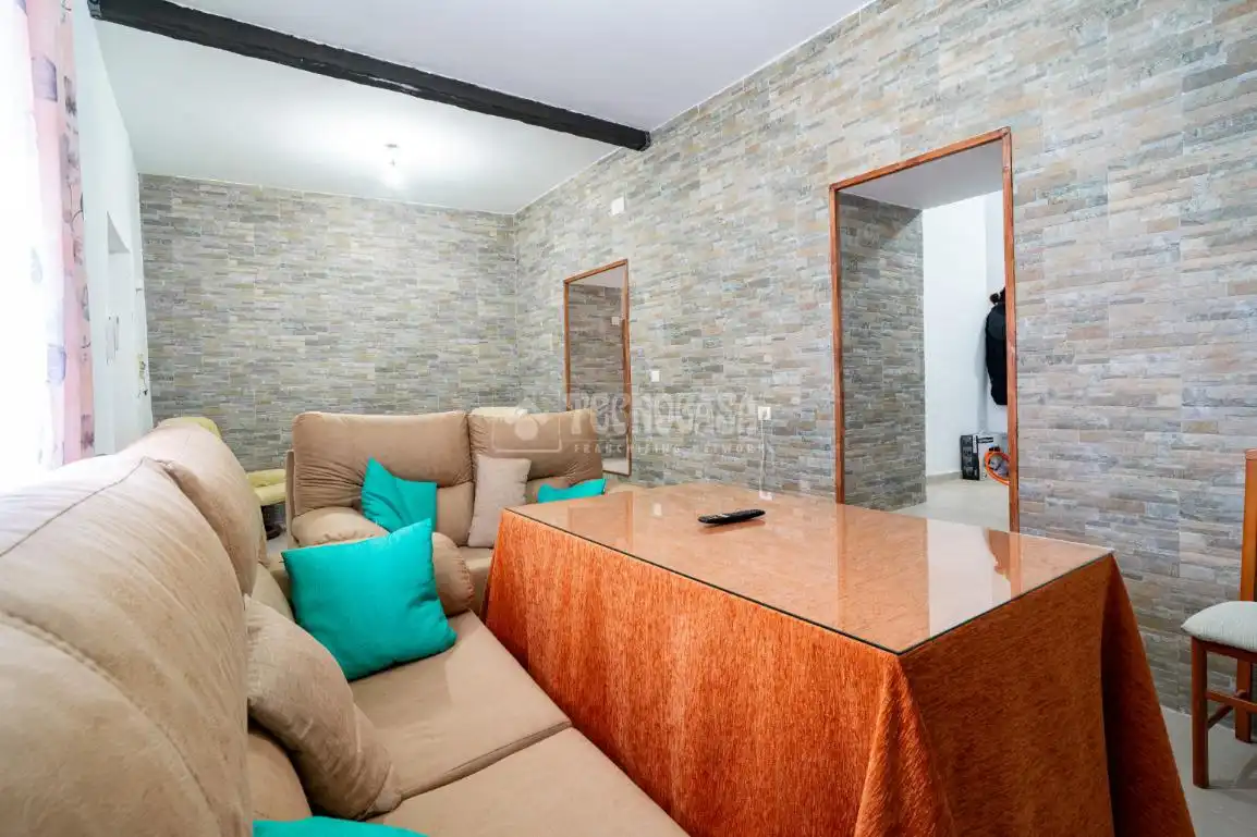Casa adosada en venta en Cogollos de la Vega