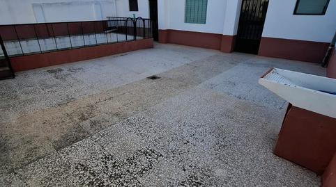 Foto 4 de Casa adosada en venda a Jabalquinto, Jaén