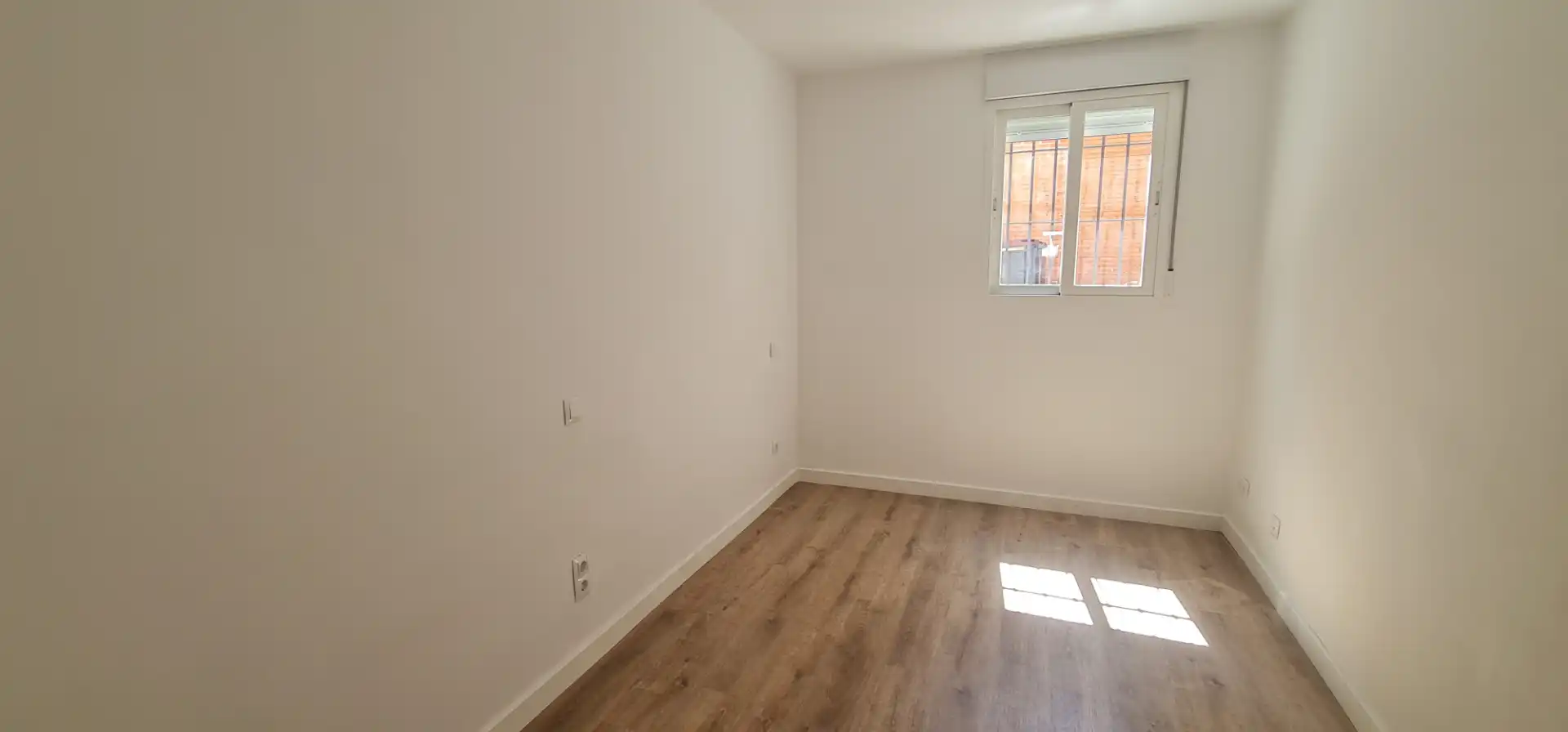 Bedroom of Flat for sale in Madrid  with Air Conditioner and Heating