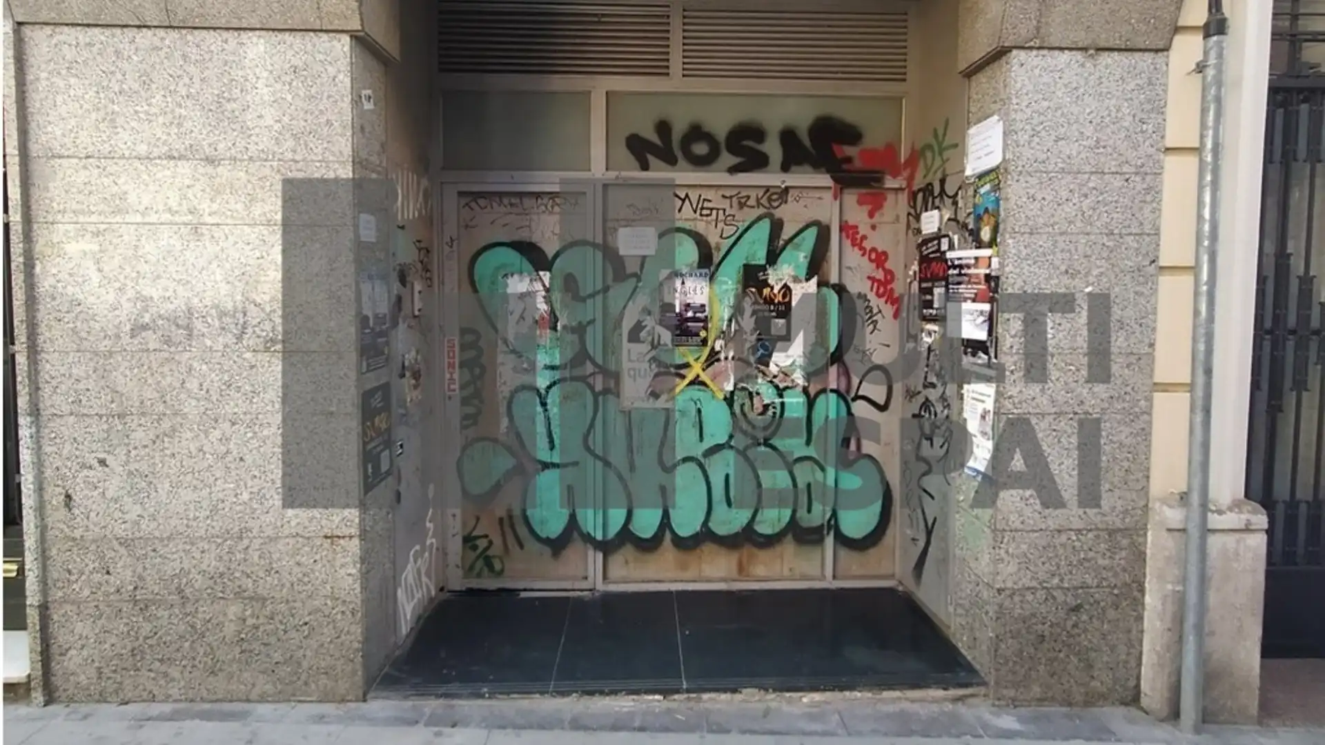 Vista exterior de Local en venta en  Barcelona Capital