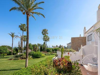 Jardí de Casa o xalet en venda en Estepona amb Aire condicionat