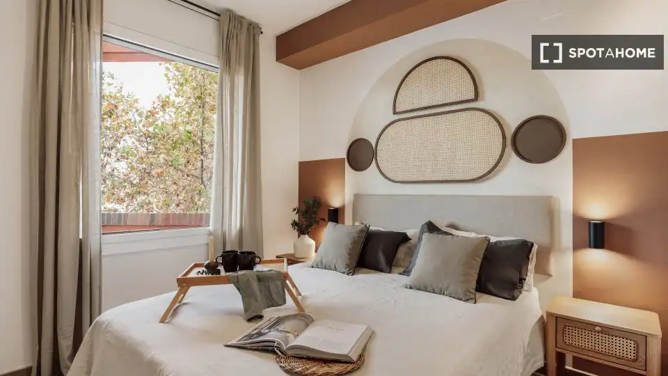 Dormitori de Apartament per a compartir en Barcelona amb Aire condicionat, Terrassa i Moblat