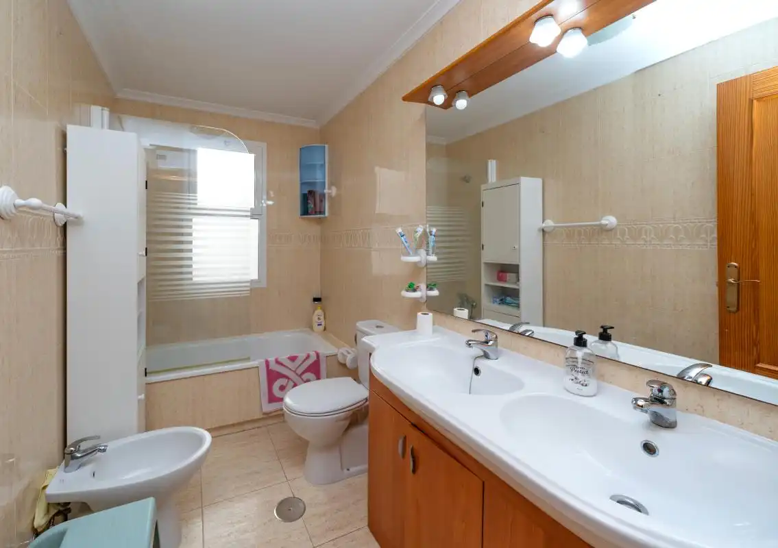 Bathroom of Duplexes for sale in Pilar de la Horadada  with Air Conditioner, Heating and Private garden