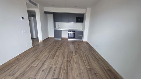 Foto 2 de Piso de alquiler en Martorell, Barcelona