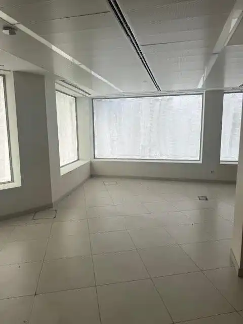 Commercial properties for rent in Calle Nuestra Señora de la Almudena, Vírgenes