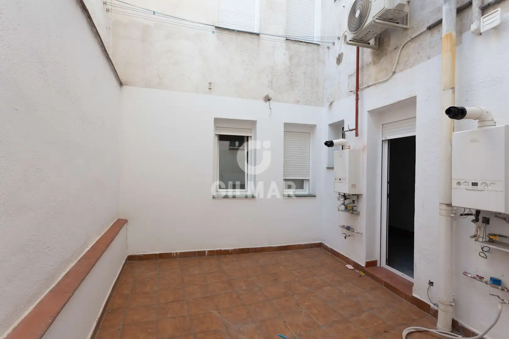 Ground floor for sale in Madrid  with Heating and Balcony