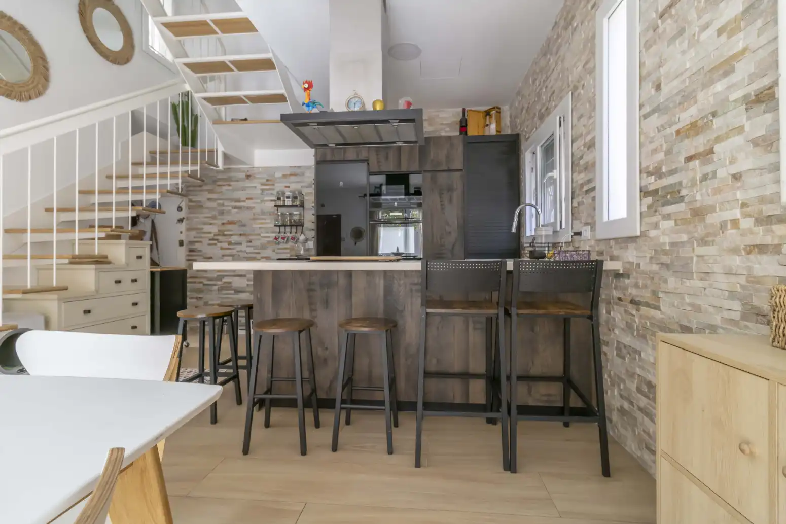 Cocina de Casa adosada en venta en Sevilla con Aire acondicionado, Trastero y Piscina