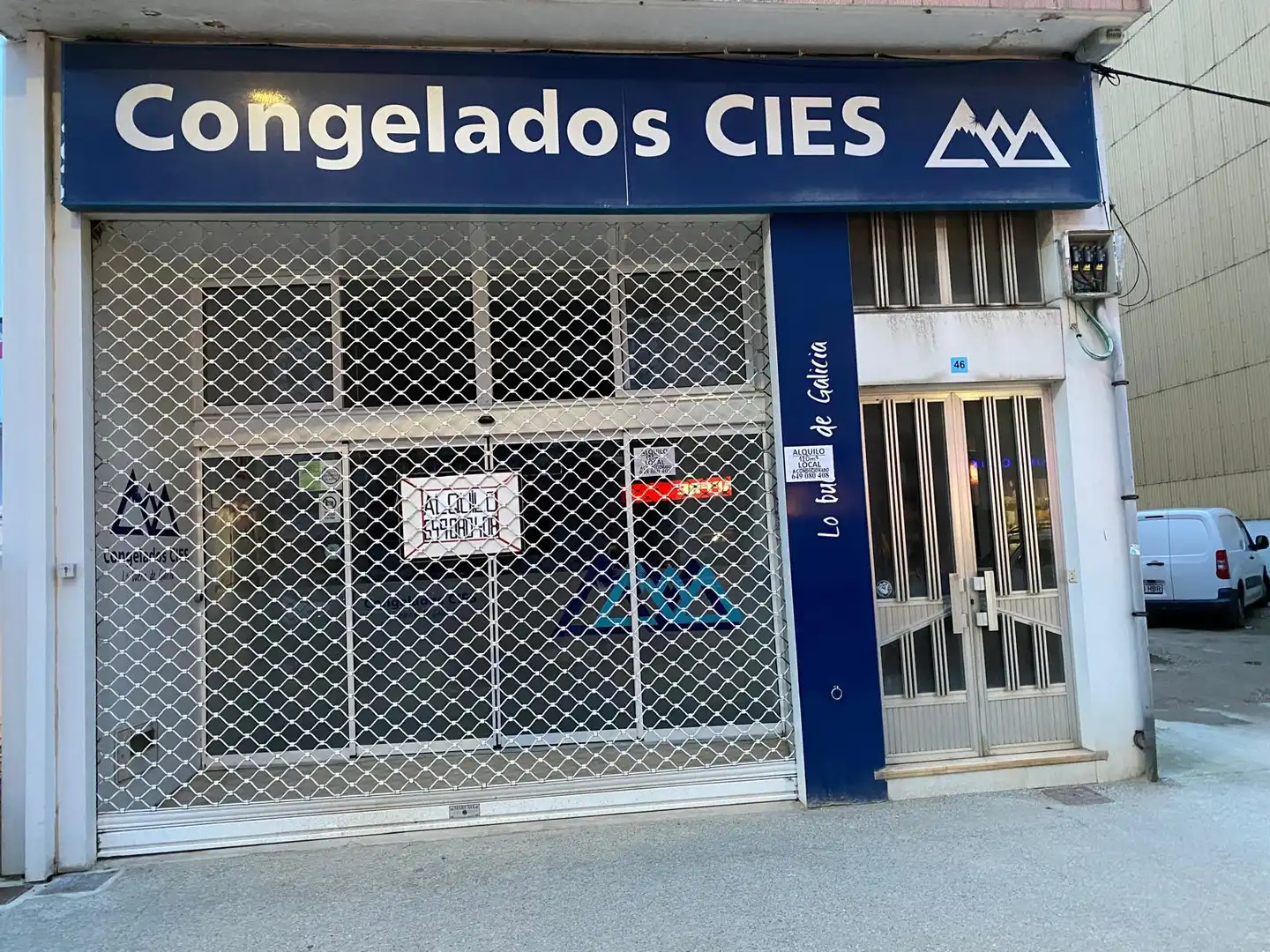 Locale commerciale in affitto a Avenida Álvaro Cunqueiro 44, imagen 10