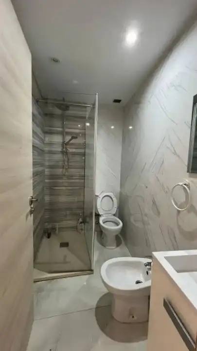 Baño de Piso de alquiler en Xirivella con Aire acondicionado, Calefacción y Amueblado