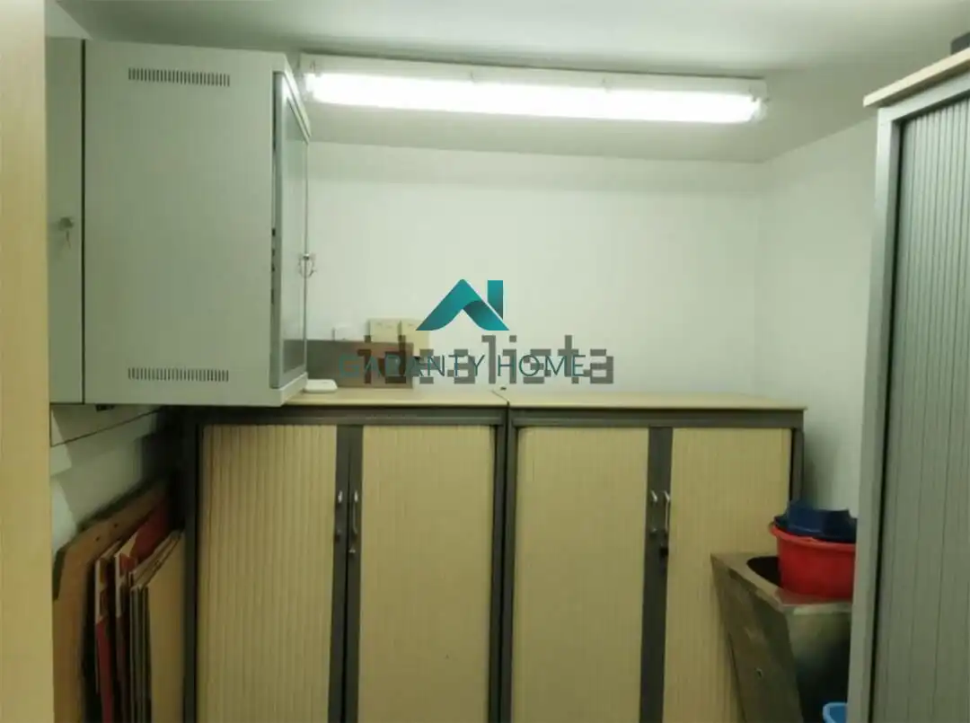 Commercial properties for sale in Madrid  with Air Conditioner