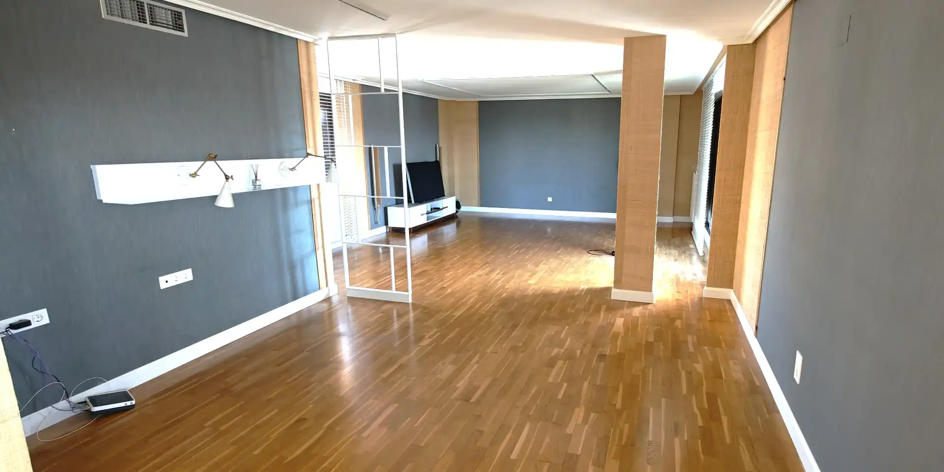 Attic for rent in Zaragoza  with Air Conditioner, Heating and Parquet flooring