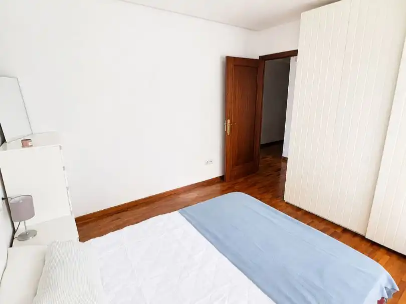 Habitación de Piso de alquiler con opción a compra en Ourense Capital  con Calefacción, Amueblado y Horno
