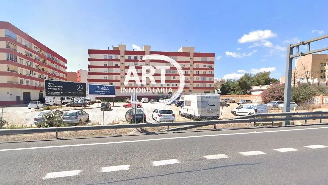 Terrenos y solares en venta en Zona Cantereria