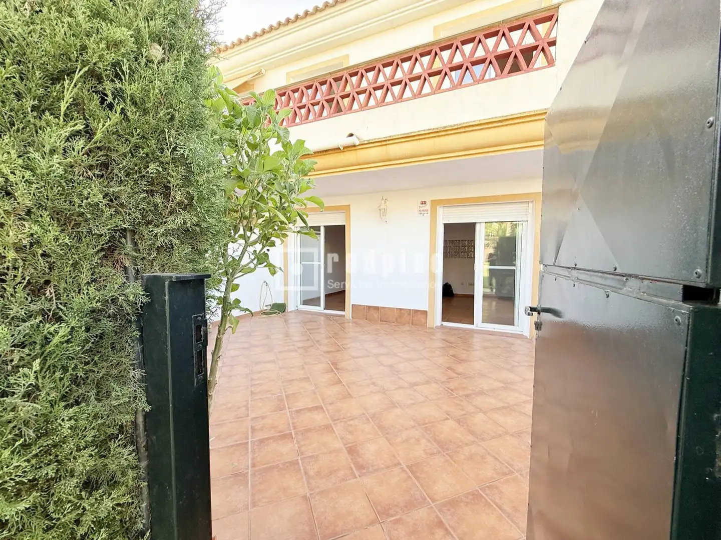 Vista exterior de Casa o chalet en venta en Rincón de la Victoria con Aire acondicionado, Jardín privado y Terraza