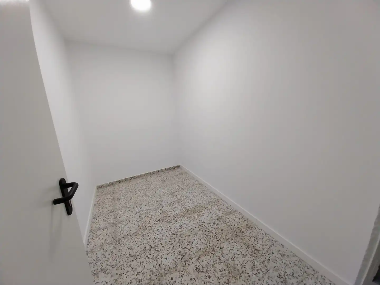 Storage room for sale in Jaén