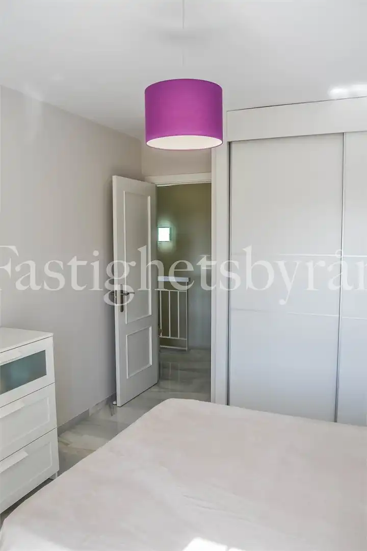 Maisonette zum Verkauf in Avenida Palmeras de Baviera, Caleta de Vélez