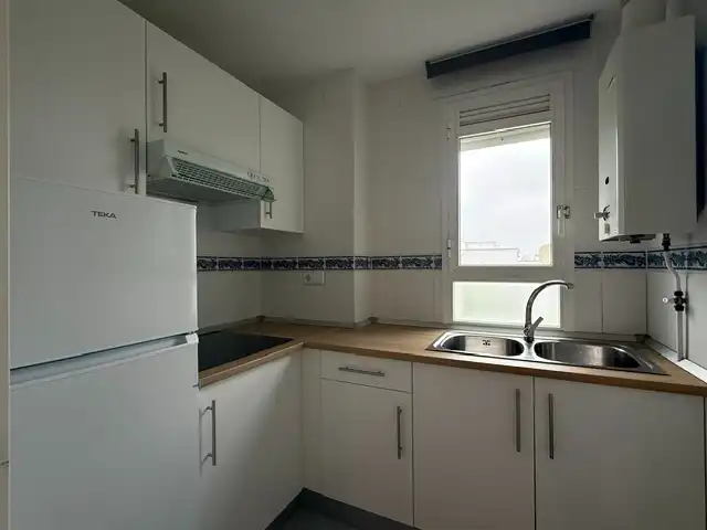 Kitchen of Flat for rent in Mairena del Aljarafe  with Air Conditioner, Terrace and Washing machine