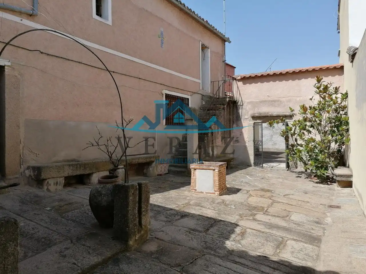 Vista exterior de Casa o xalet en venda en Lagartera amb Calefacció