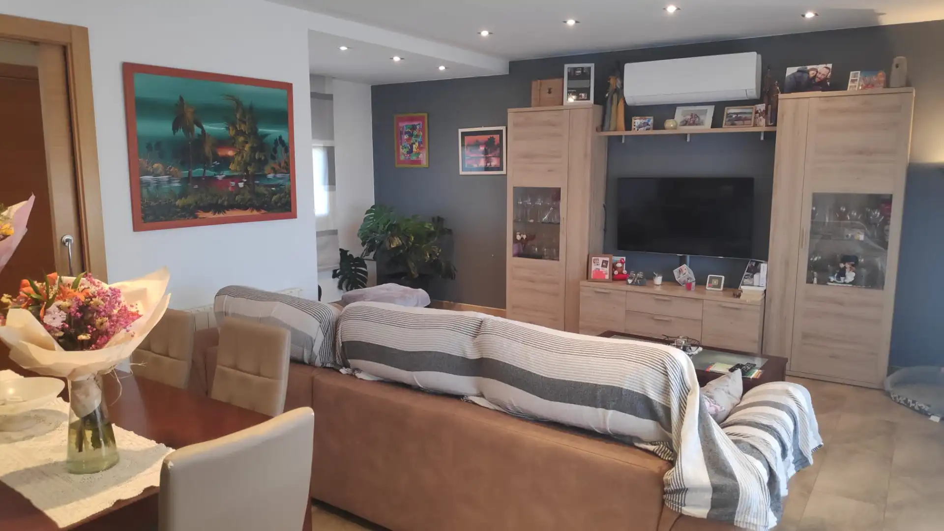 Sala d'estar de Casa o xalet en venda en Albinyana amb Aire condicionat, Calefacció i Jardí privat