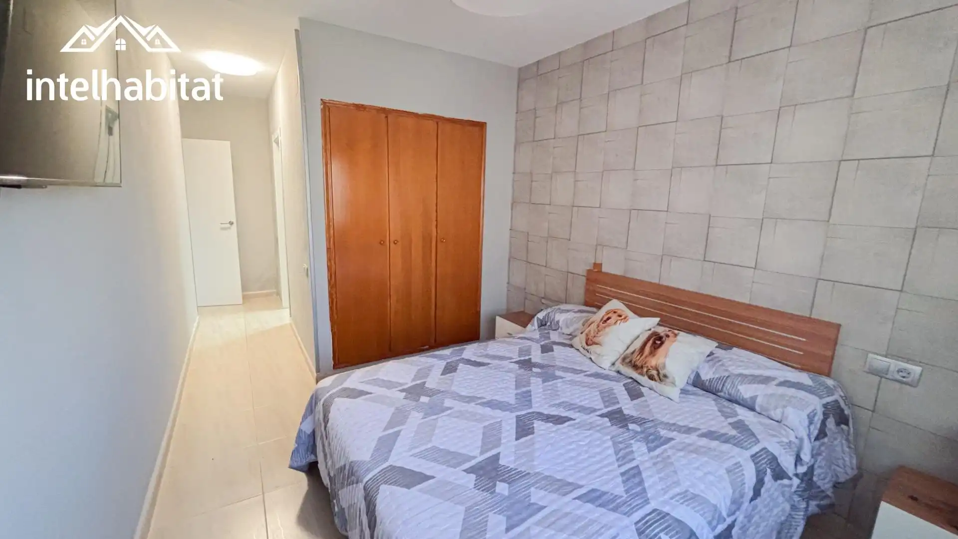 Dormitori de Casa adosada en venda en Riba-roja de Túria amb Balcó