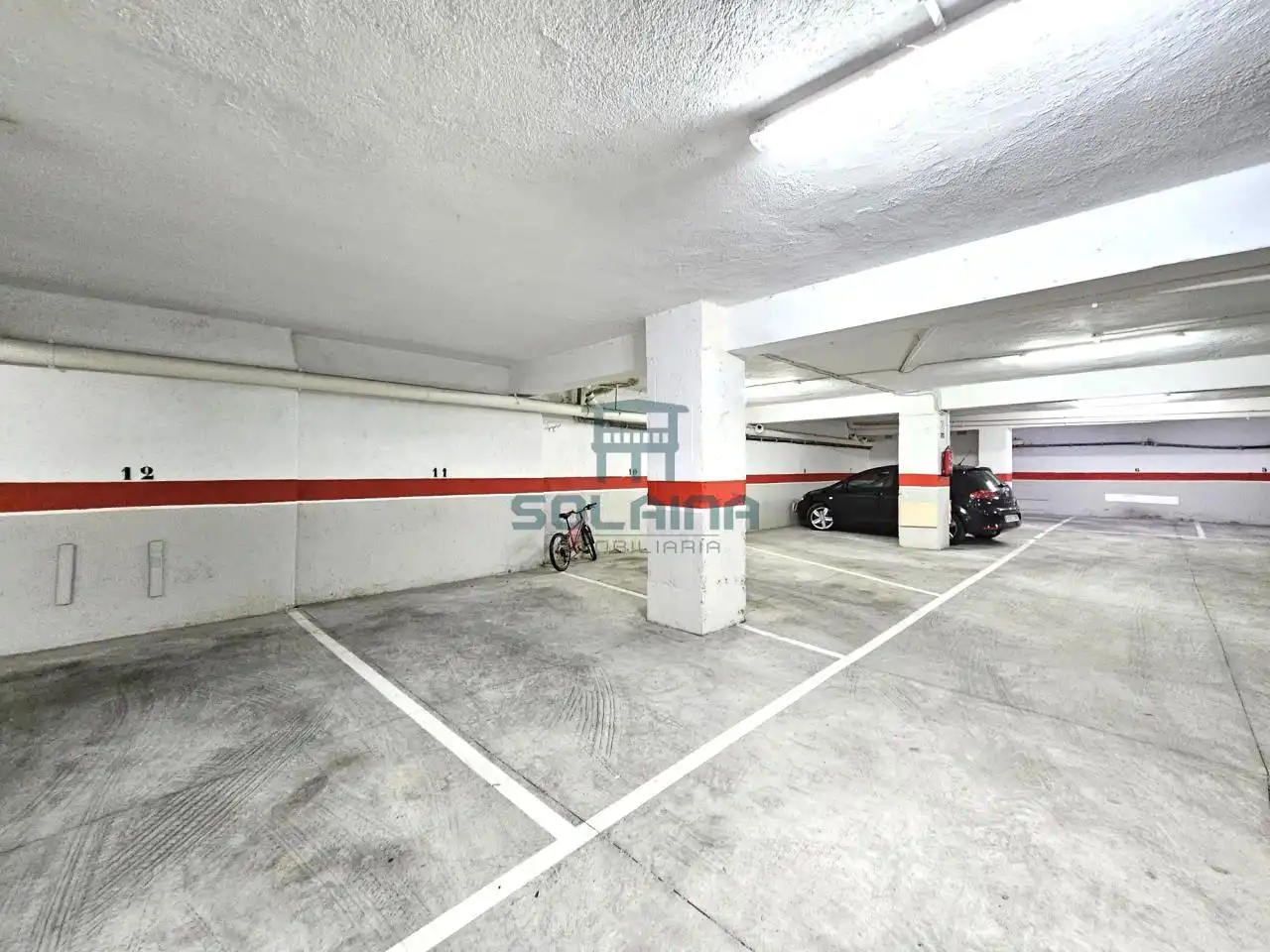 Parking de Piso en venta en Ourense Capital  con Calefacción, Trastero y Amueblado