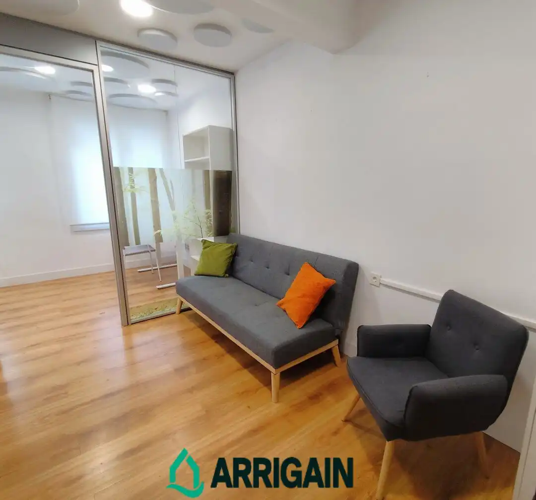 Living room of Office for rent in Donostia - San Sebastián   with Air Conditioner and Heating